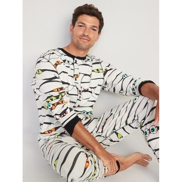 Old Navy Halloween Pajamas Sz Small Matching Family Glow in the Dark Mummy Eyes - Picture 5 of 15